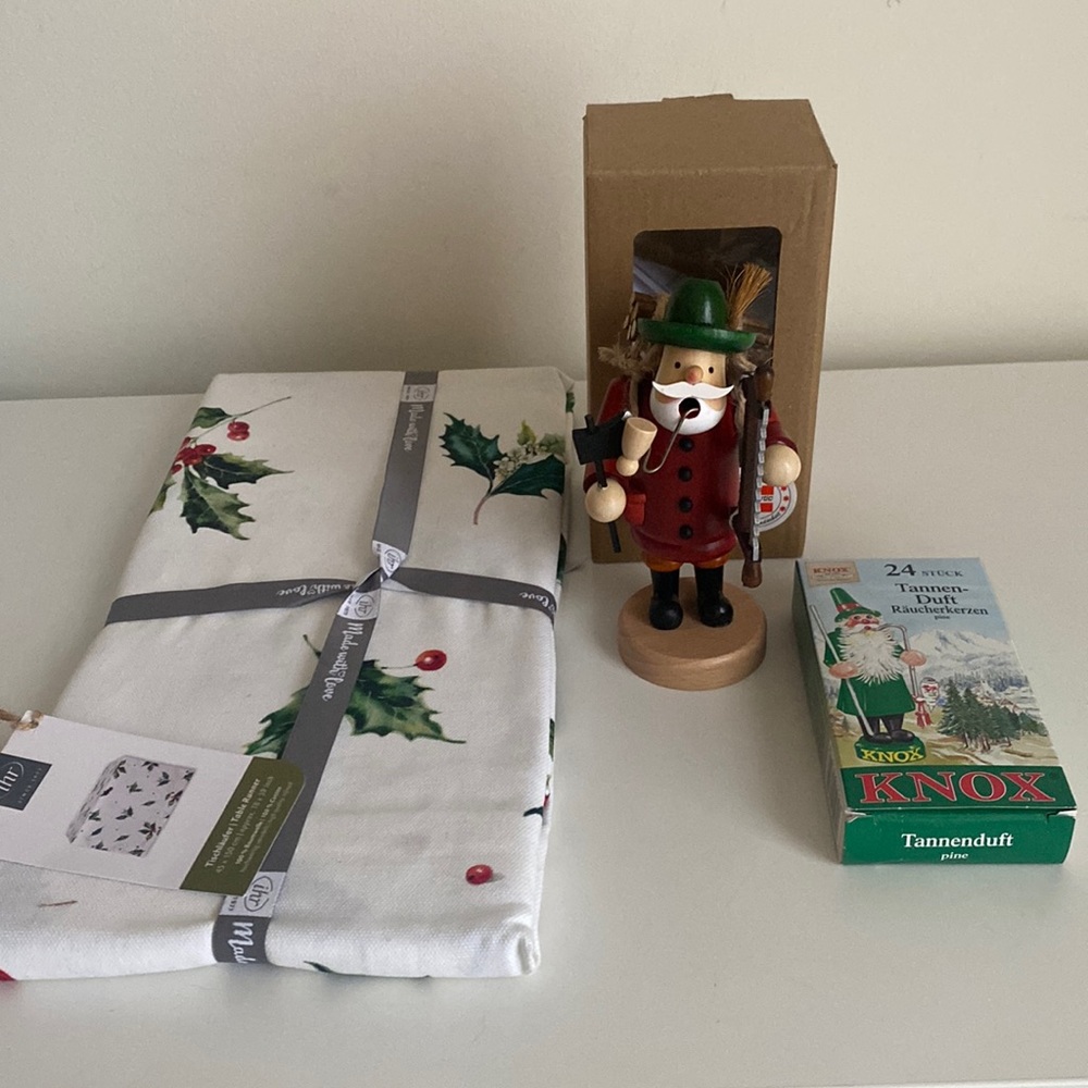 Christmas Table Runner Paraffin Candle Incense Smoker & 24pc Incense cones Set - Picture 2 of 14